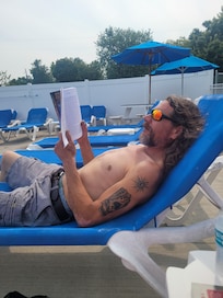 Pool relaxation