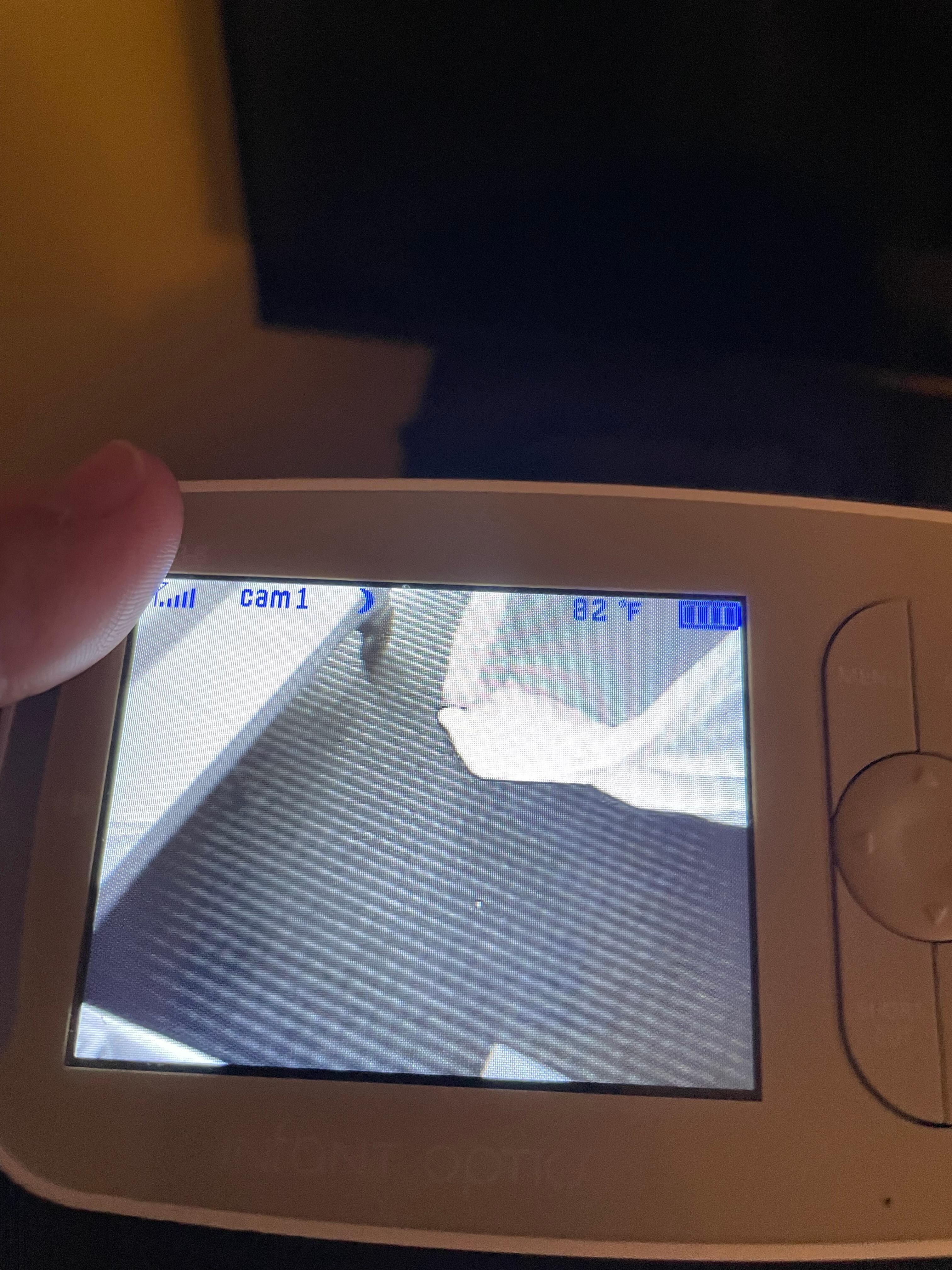 Baby monitor shows temp in room “w ac on”
