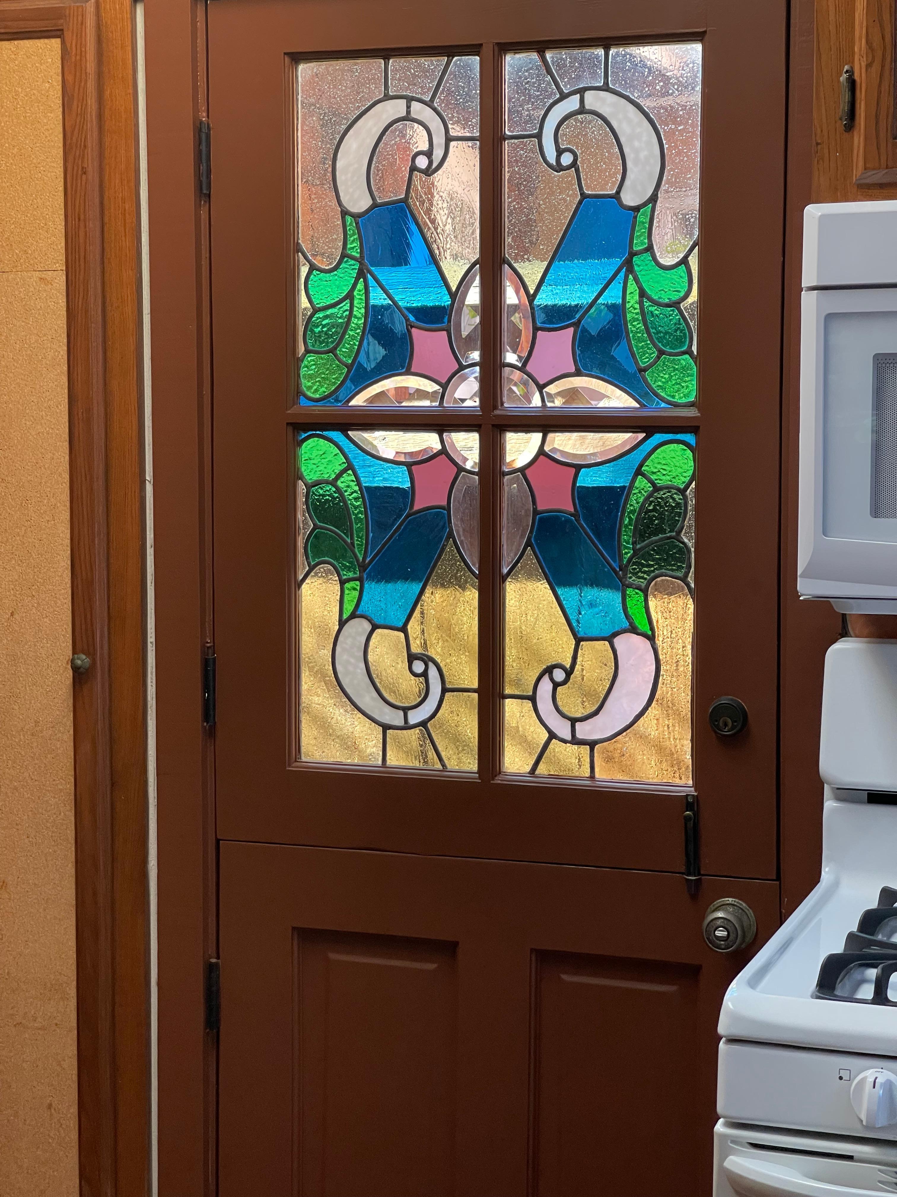 The beautiful Stain Glass door in Kitchen. I forgot to get photos of all the beautiful Stained Glass Windows in the living room.