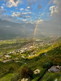 Utsikt från hotellrummets balkong.