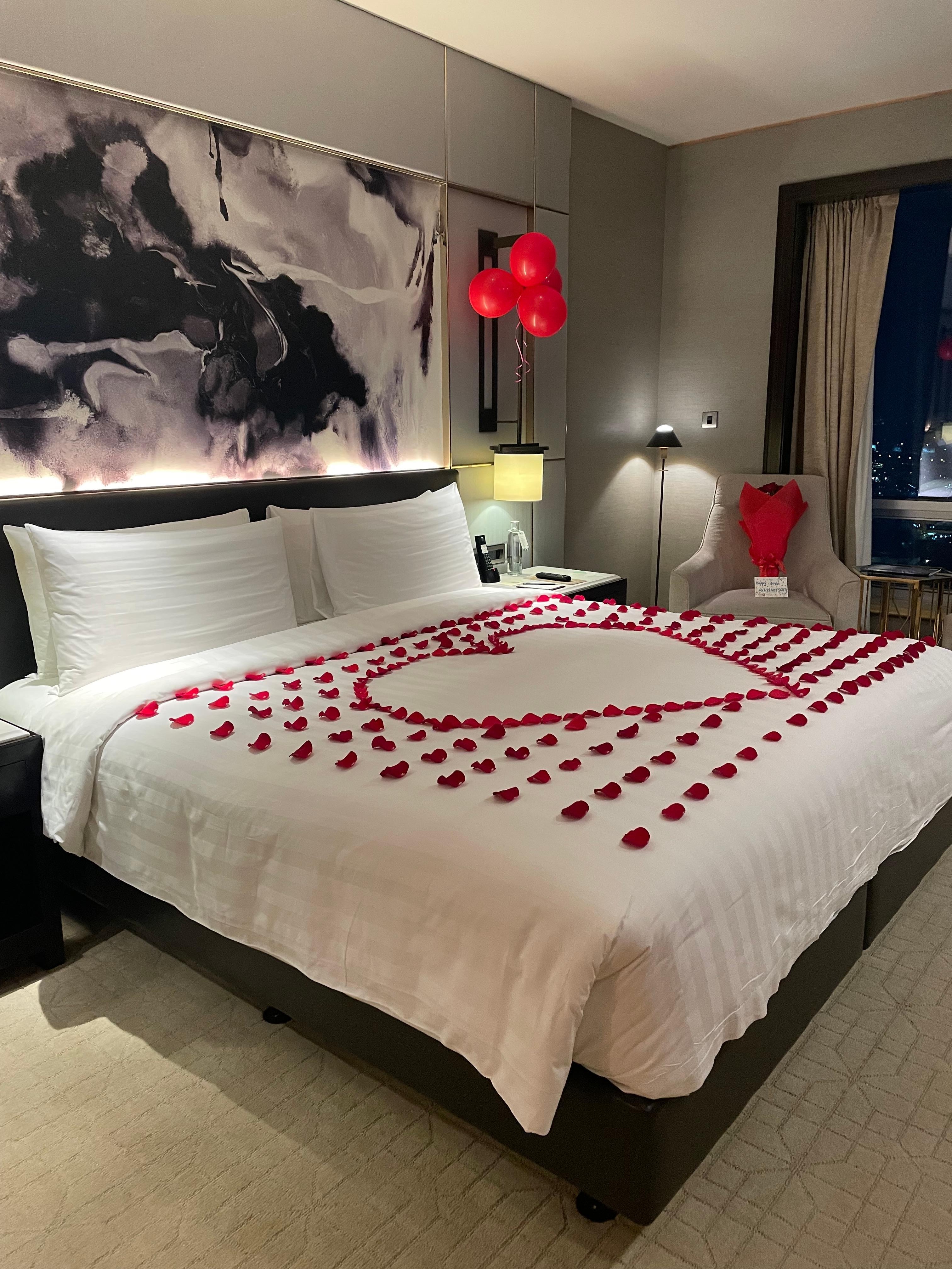 We booked the bronze package for our 30th anniversary and it was beautiful!