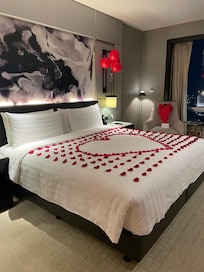 We booked the bronze package for our 30th anniversary and it was beautiful!