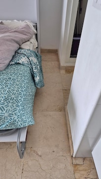 Sehr schmale Eingang aus der Diele