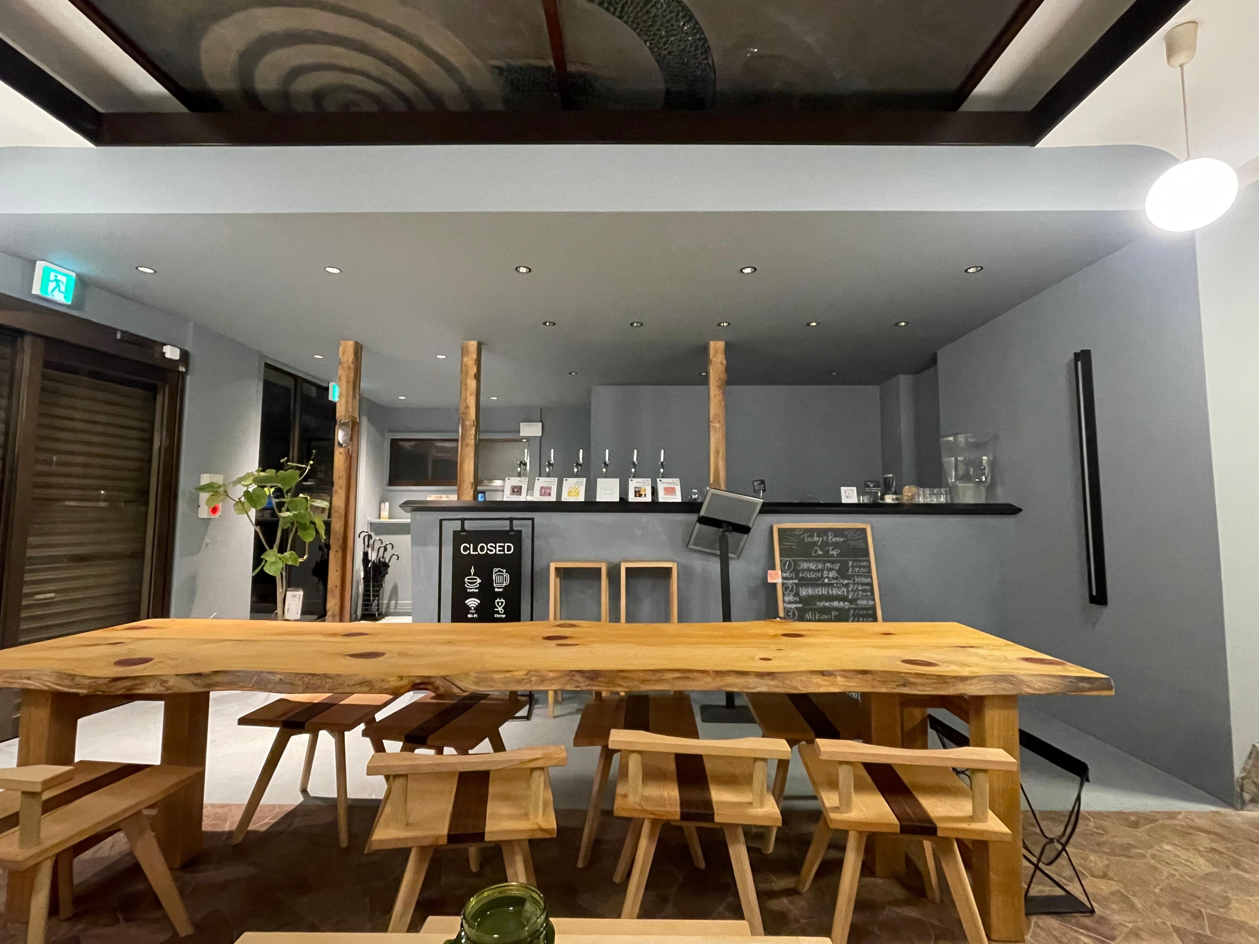 cafeエリア＆営業時間外の共有スペース