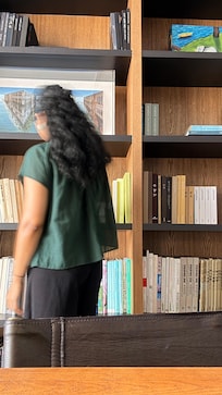 The cozy library on the 16th floor