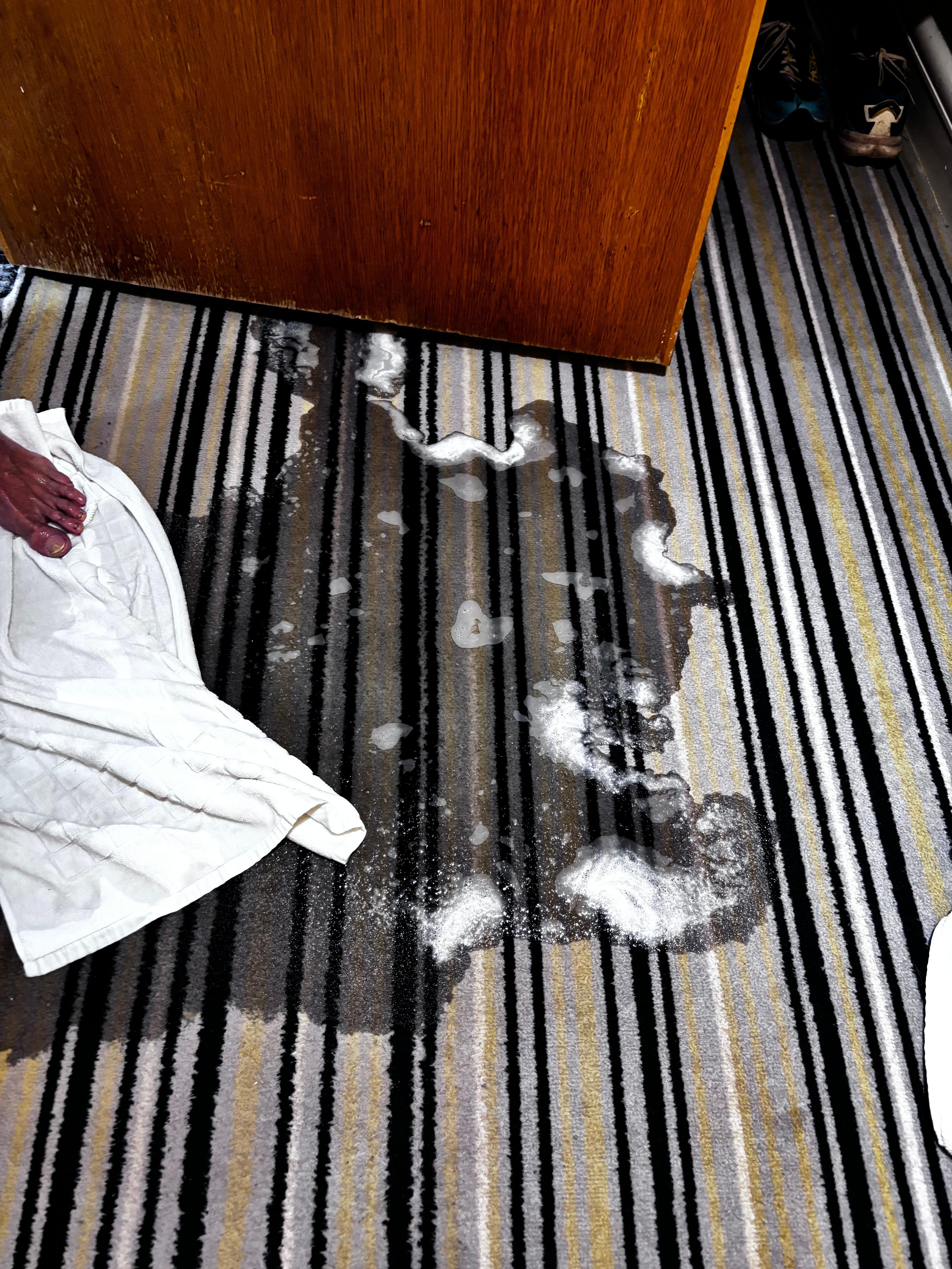 Room flooded when having a shower 