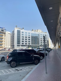 View of hotel waking back from Insurance Market train station