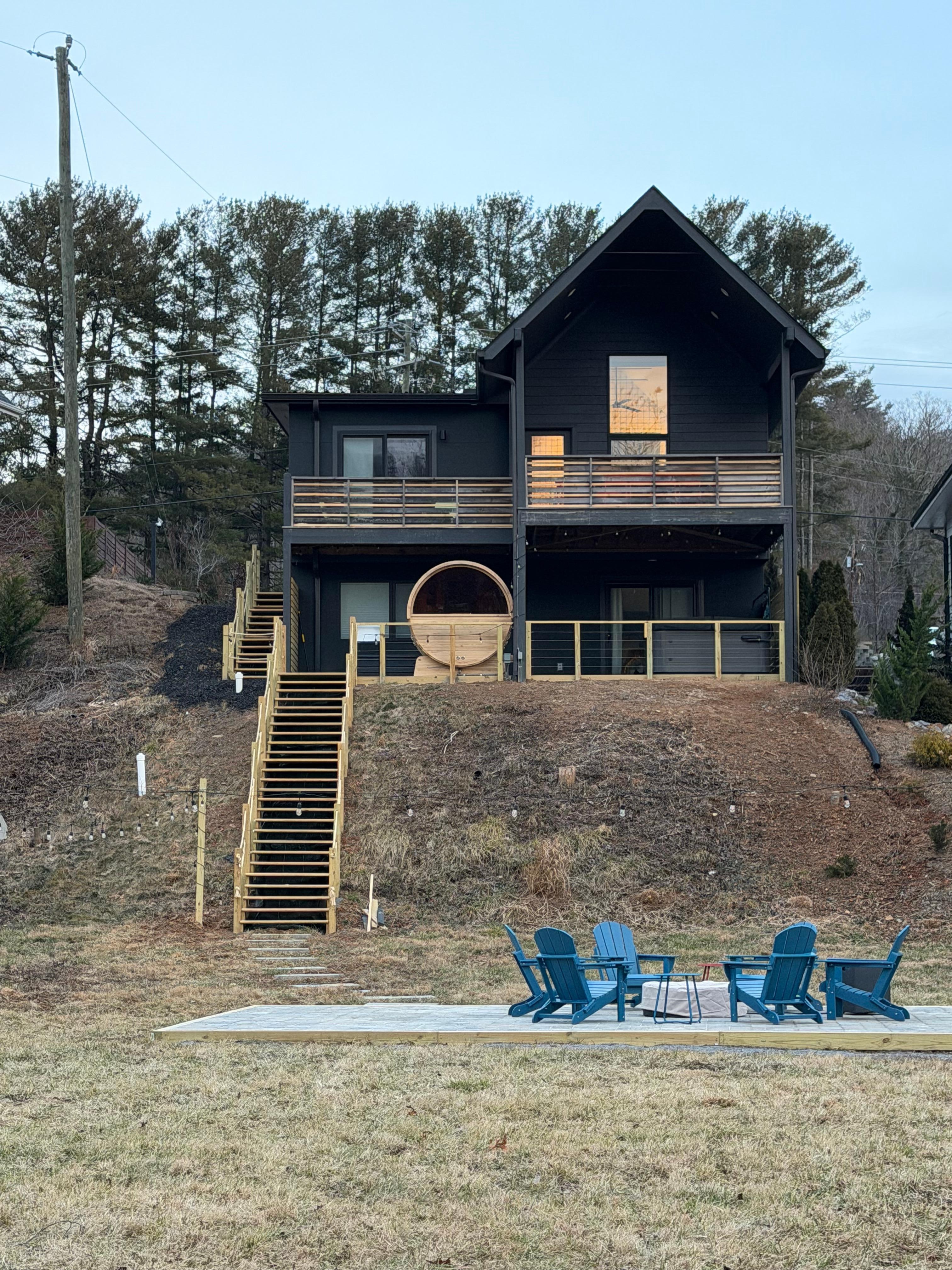 Just as described. Large backyard with a creek! 