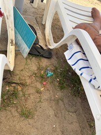 Mobiliario y espacio descuidado