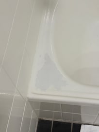 Surface of the bath peeling off