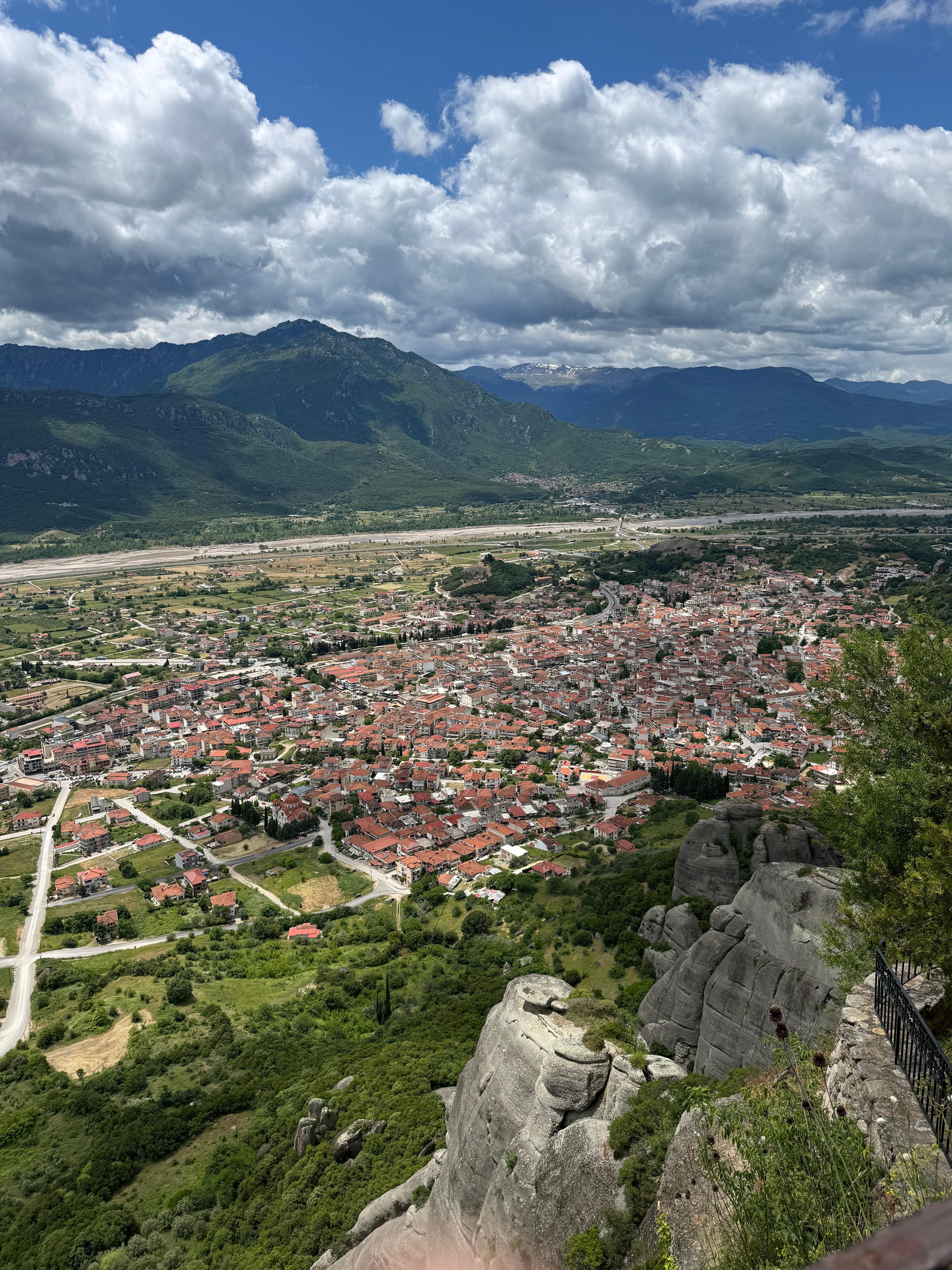 Towns of Kalabaka and Kalistraki from above. 