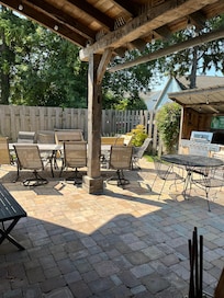 Pateo - outdoor dining area