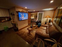 Cosy and comfortable unit.