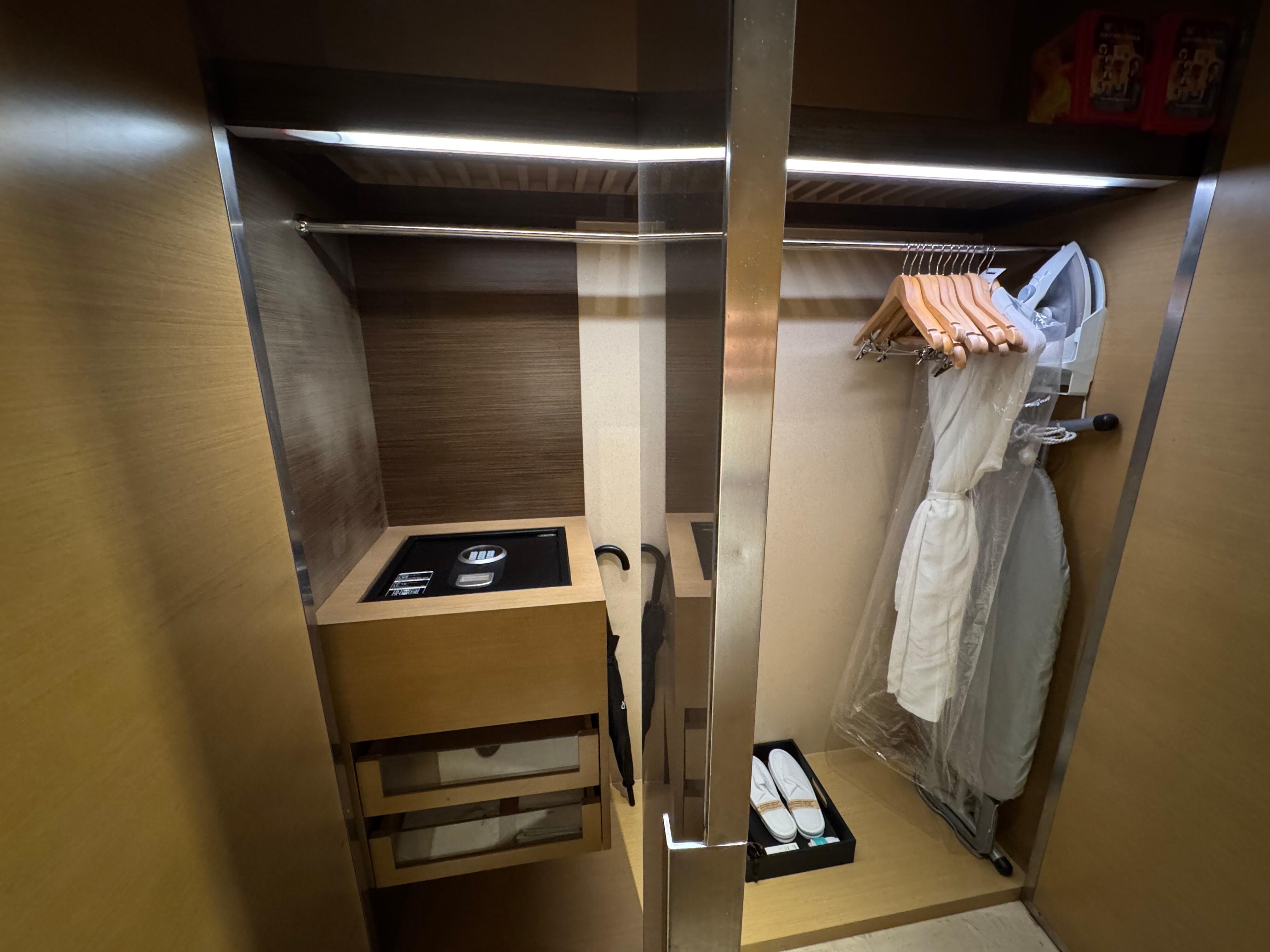 Wardrobe 
