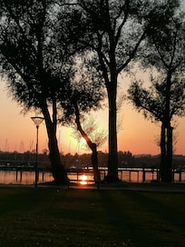 Sonnenuntergang in Bernau beim Badehaus