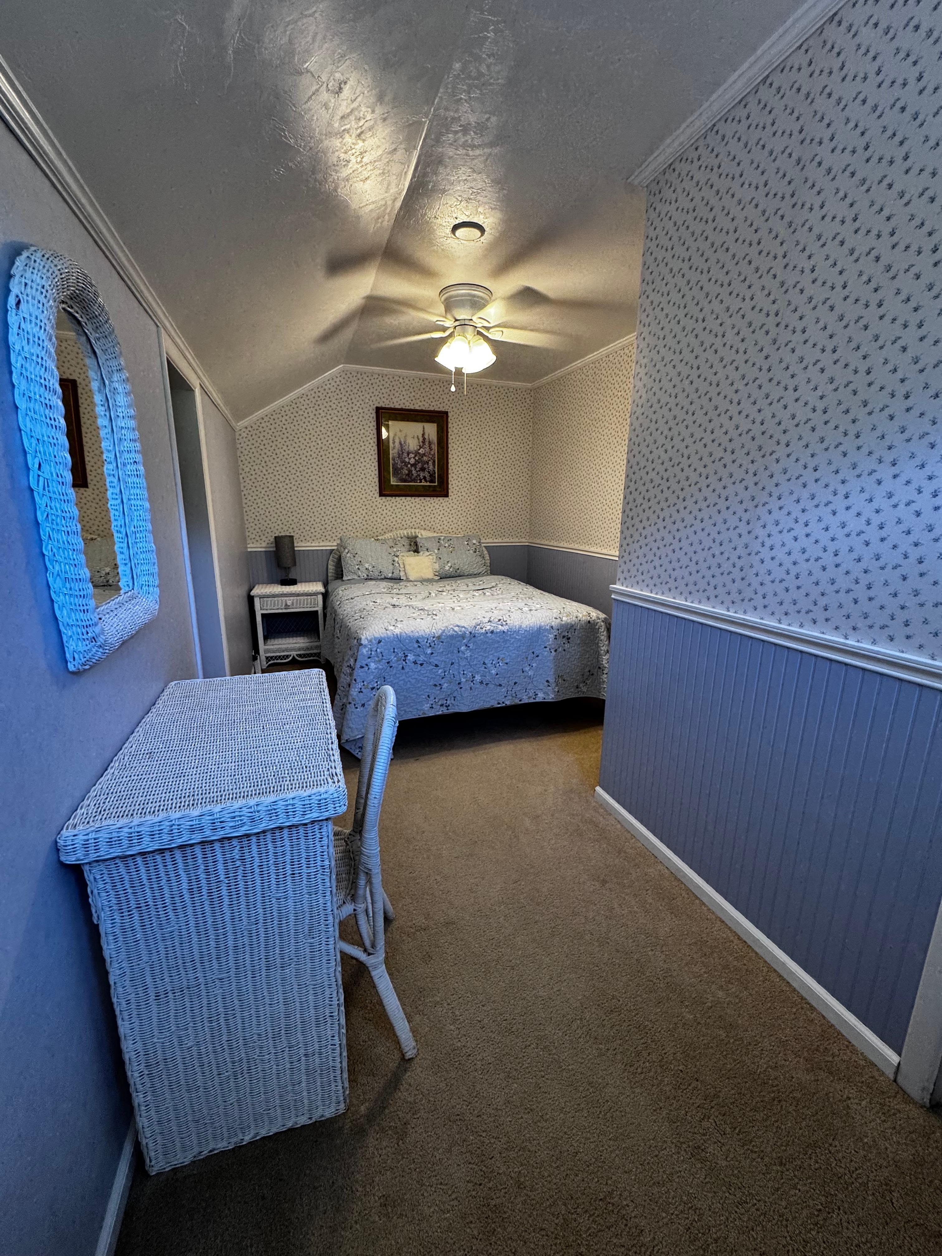 Sweet shabby chic bedroom