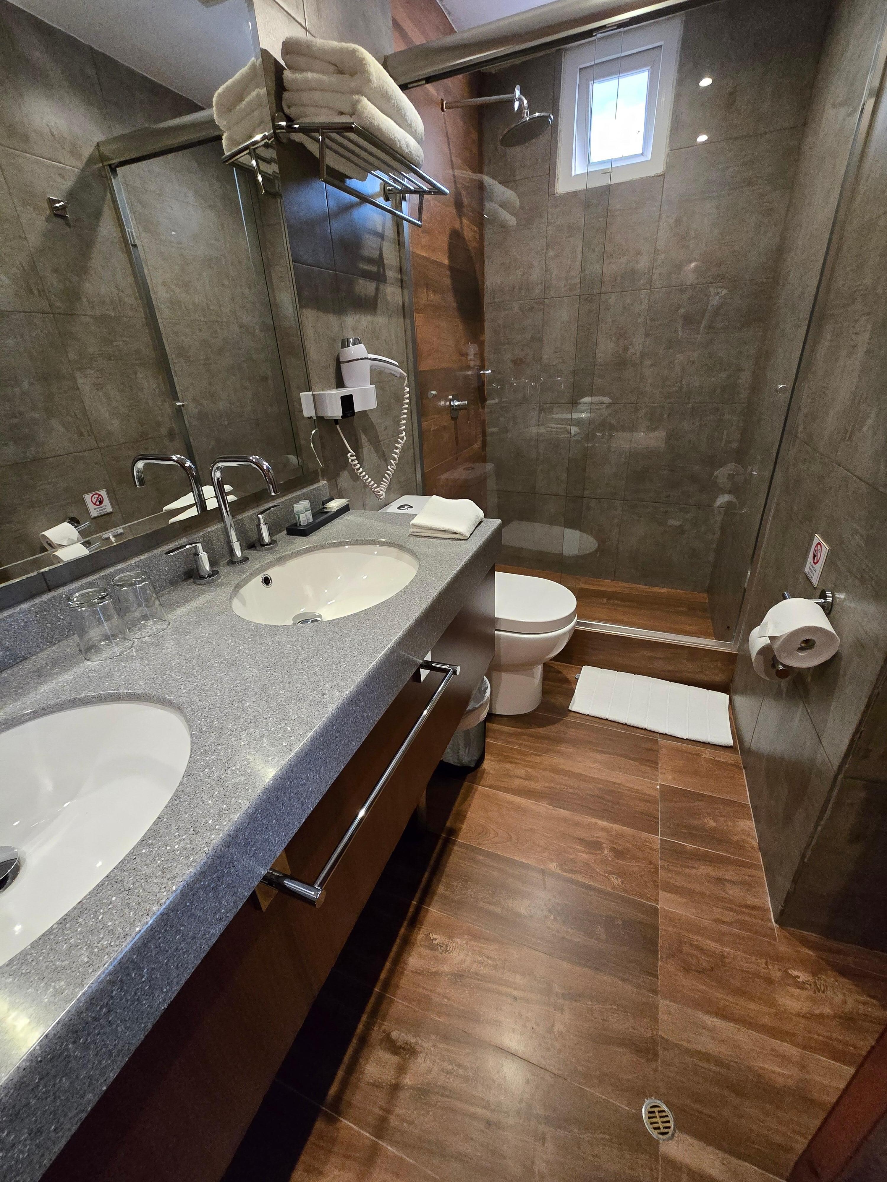 Nice bathroom. Shower had hot water and good pressure. 