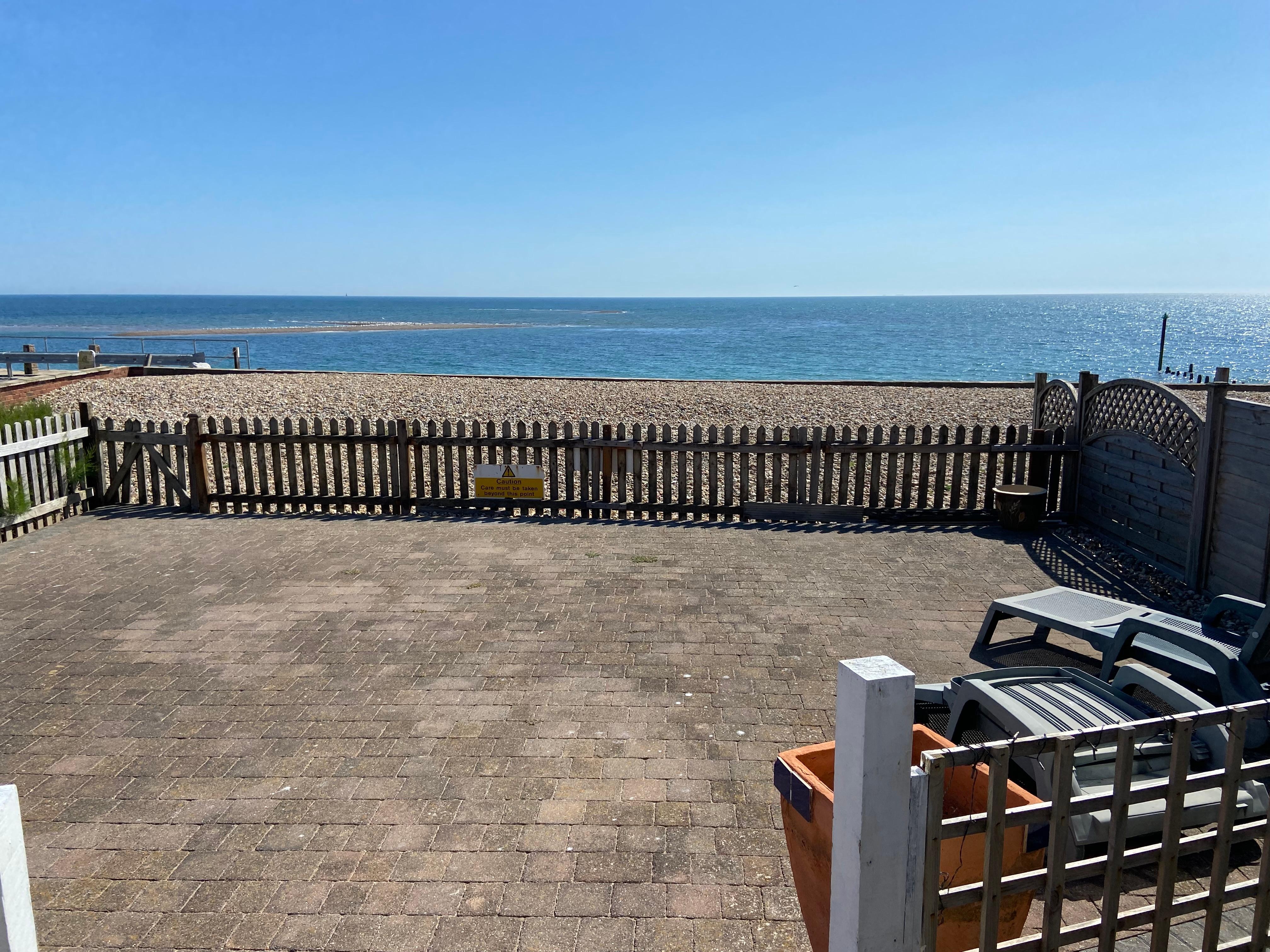 Beautiful large Patio overlooking beach