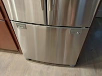 We don't need any handles to open the freezer do we?