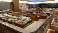 朝食バイキングの一角①