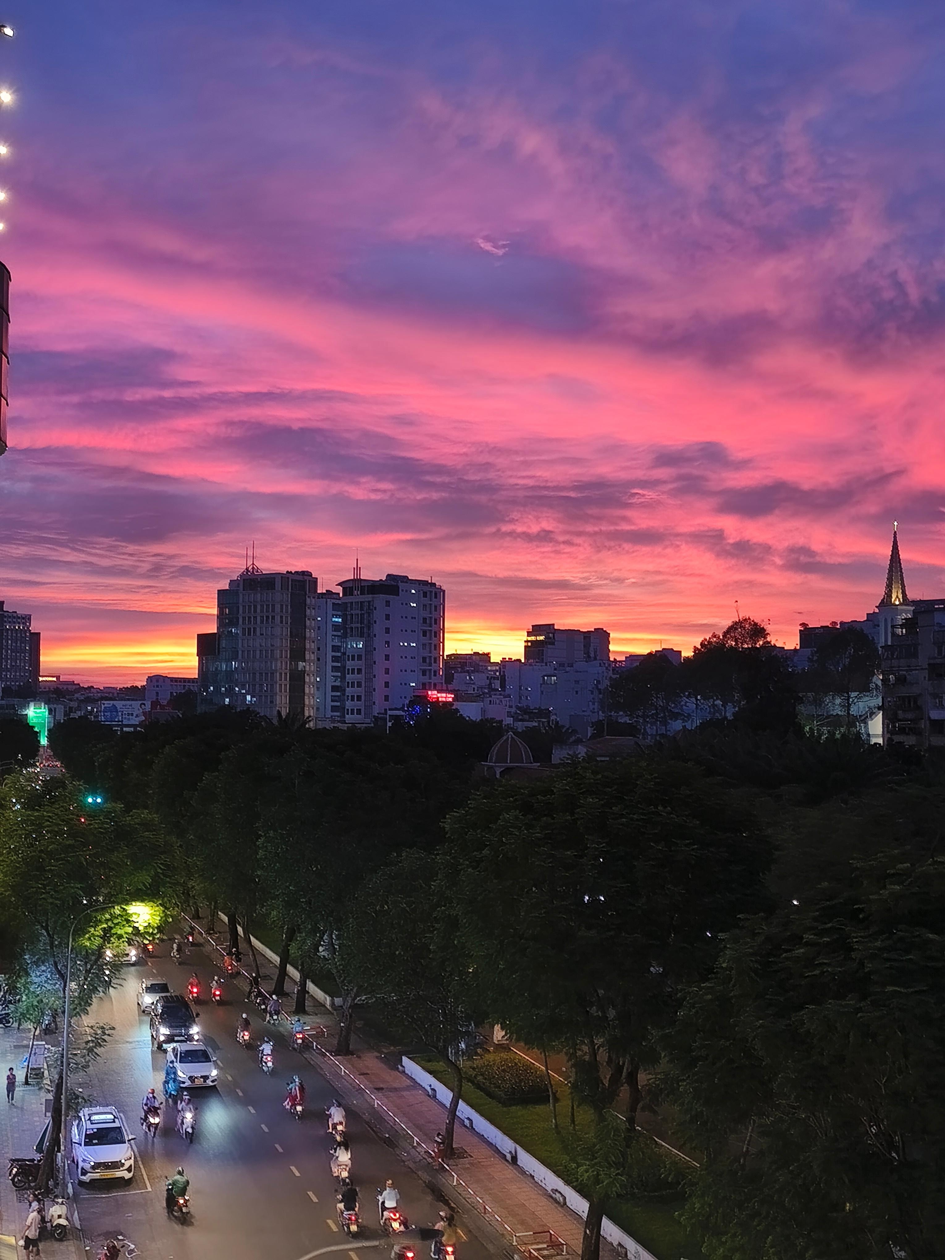 部屋からの夕日です