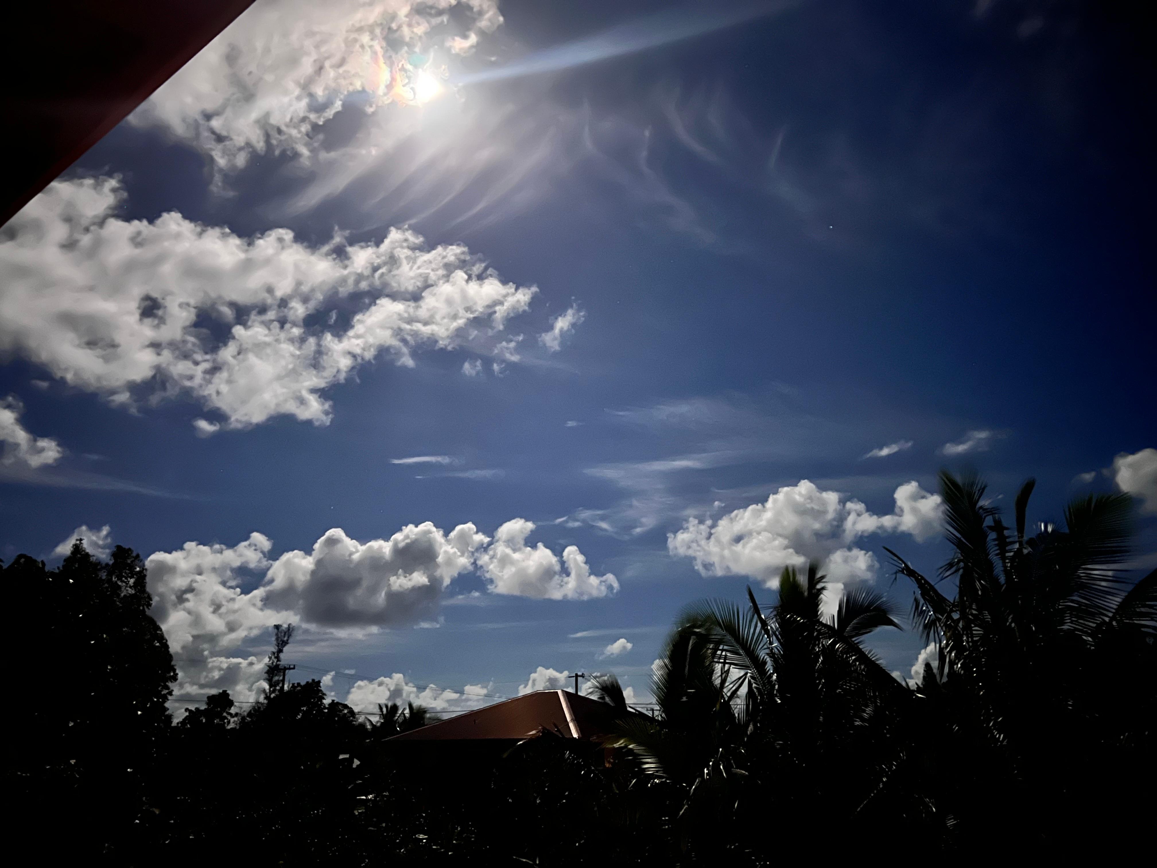 Very pretty full moon from the lanai. 