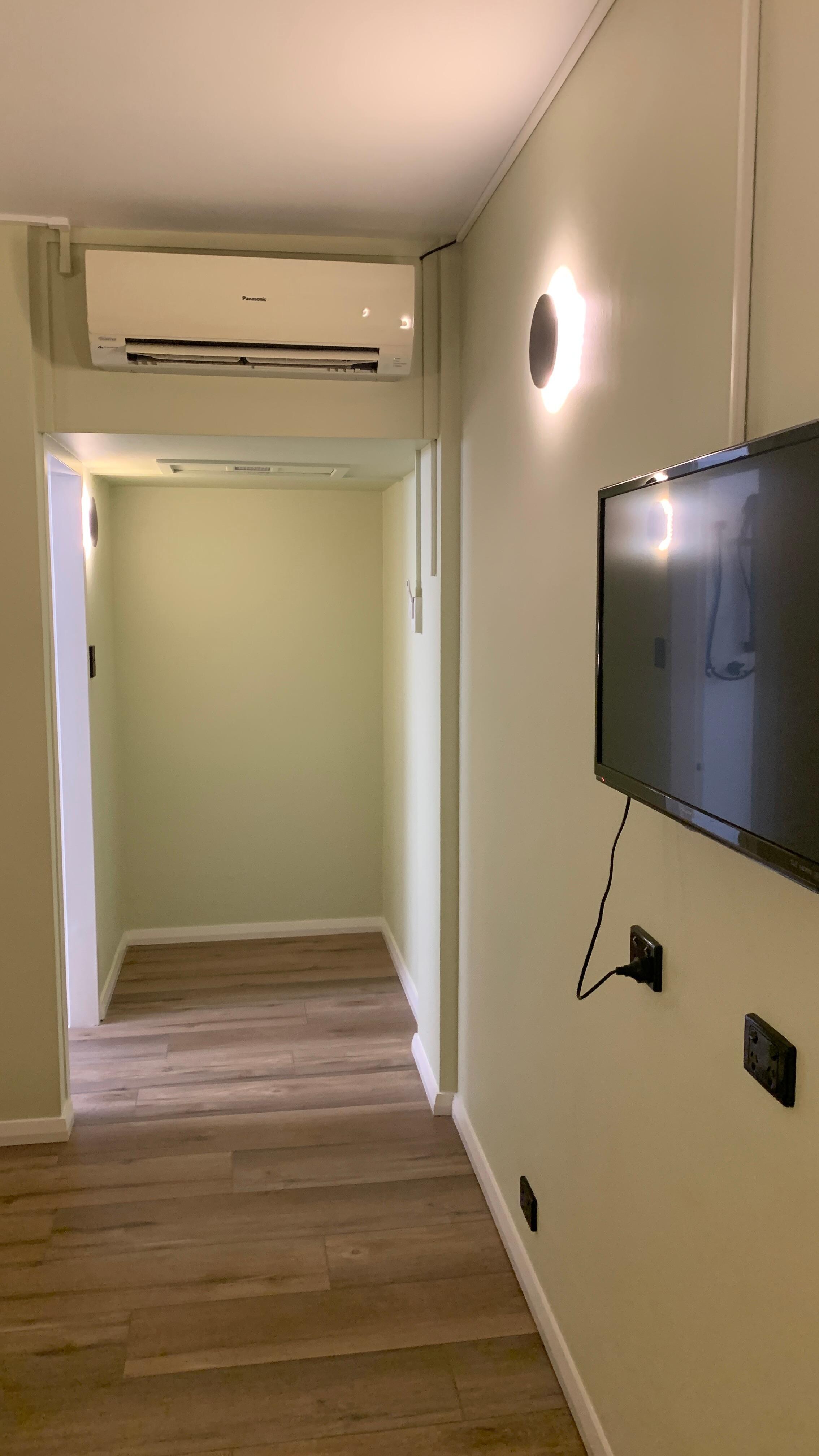 TV and Air Con