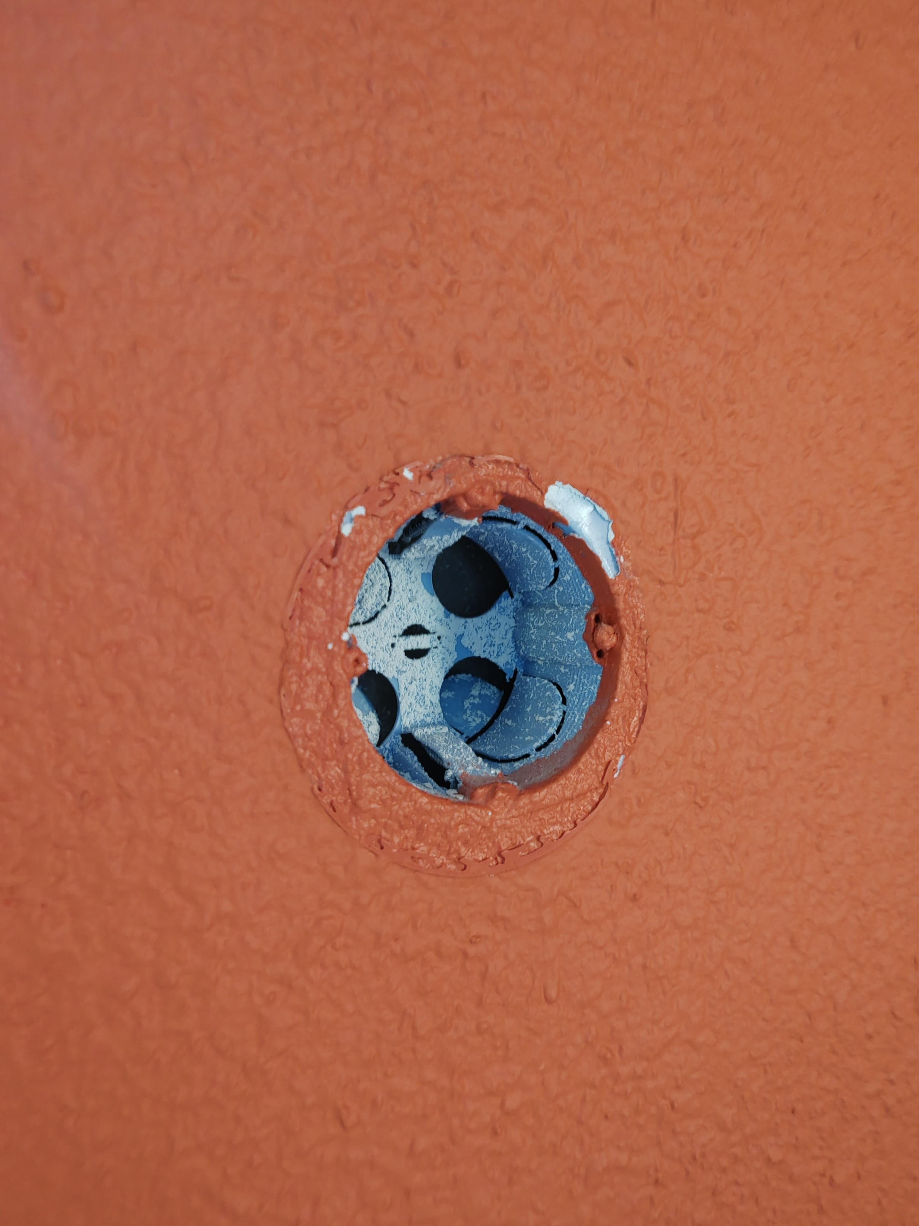 Trou dans le mur 