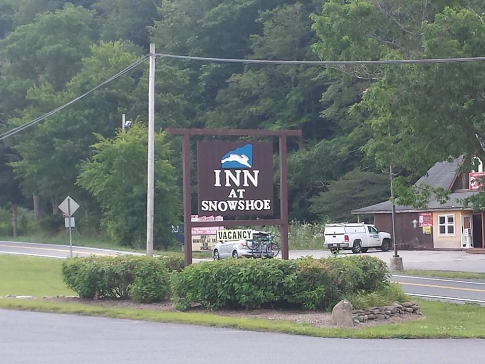 The Inn at Snowshoe Hotel Reviews | Expedia